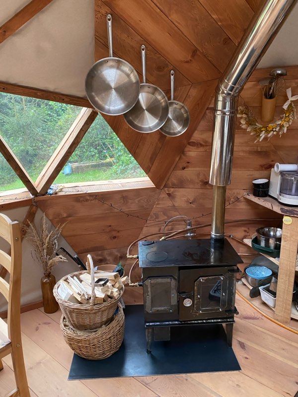 Mini cuisinière à bois